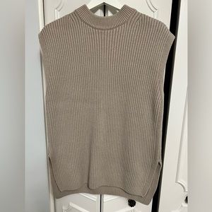 H&M oversized rib-knit sleeveless sweater tunic beige, size small